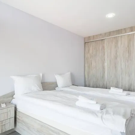 Sea View Apt Near Kabakum Beach Апартаменты